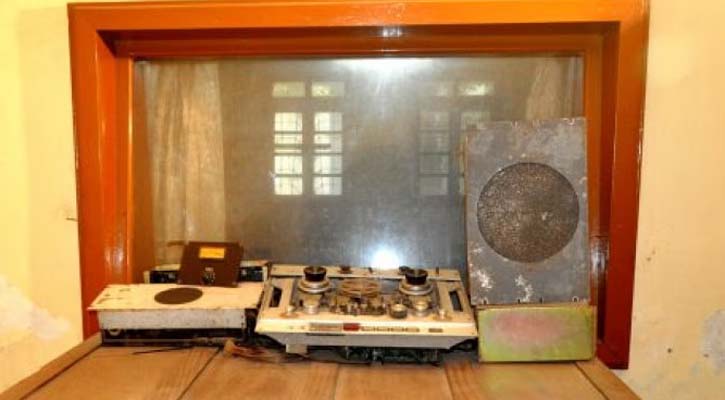 স্বাধীনতার ঘোষণা : মিথ ও দলিল